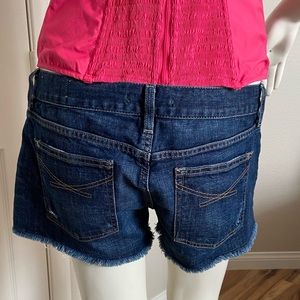Gap Limited Edition Denim Cutoff Shorts Size 6 US 28 Waist
